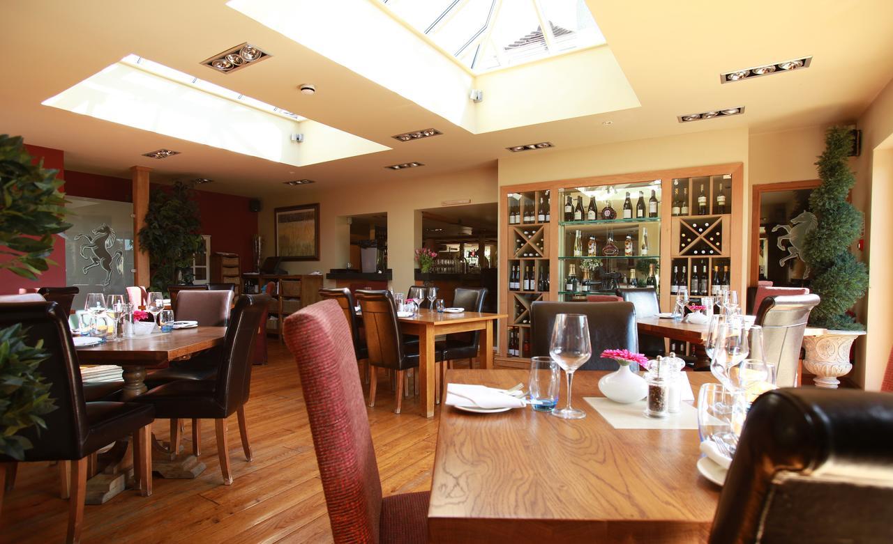 The Black Horse At Ireland Shefford エクステリア 写真