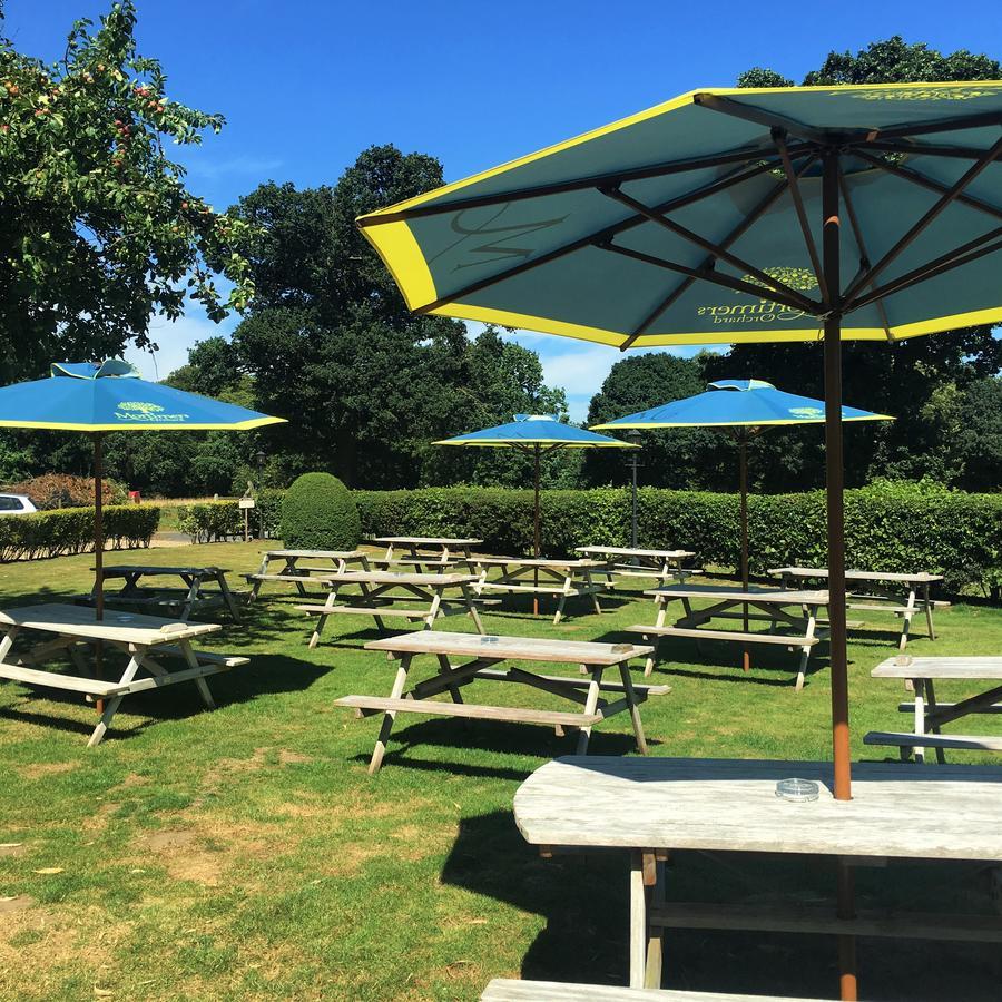The Black Horse At Ireland Shefford エクステリア 写真