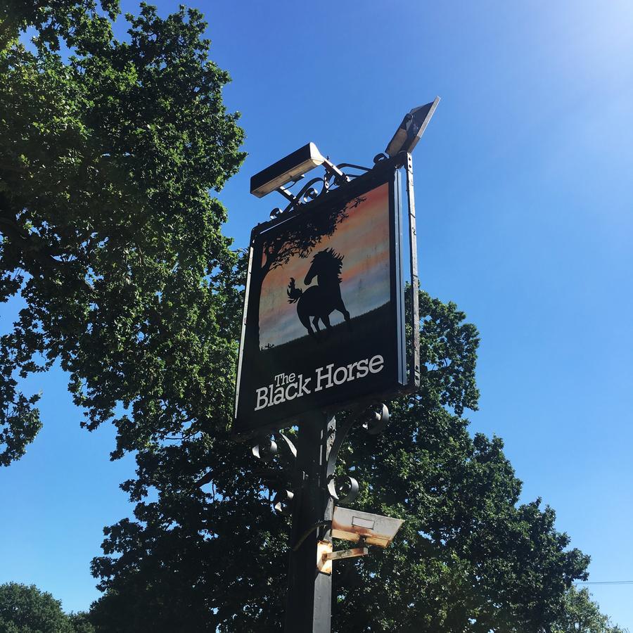 The Black Horse At Ireland Shefford エクステリア 写真